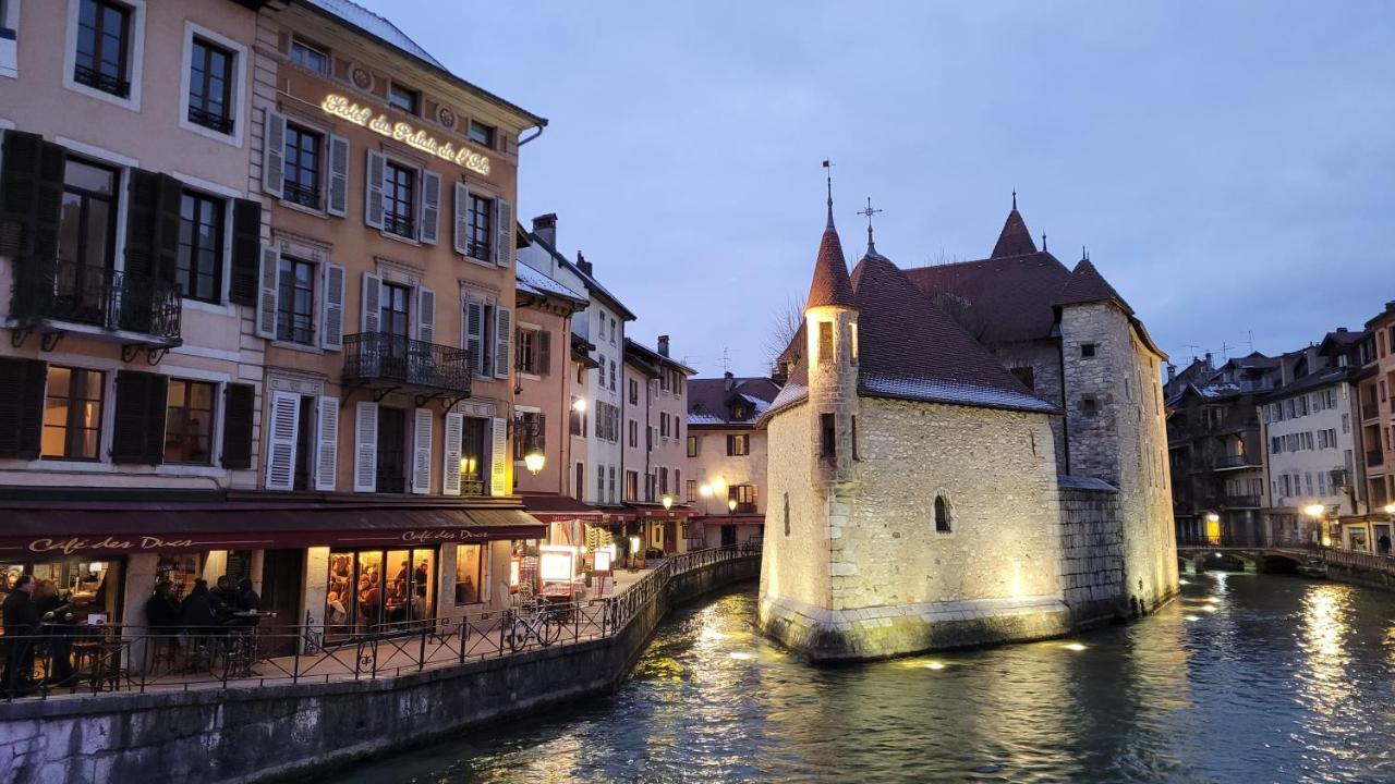 Annecy Lake Central Exterior photo