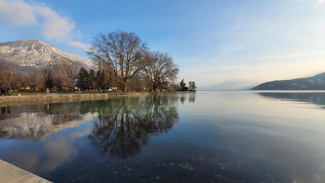Annecy Lake Central Exterior photo