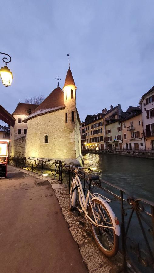 Annecy Lake Central Exterior photo